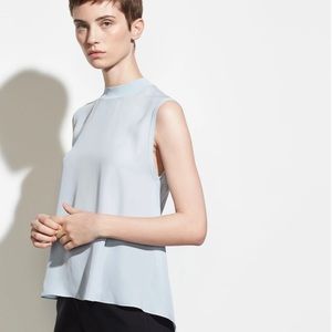 Vince Rib Trim Collar with Silk Sleeveless Shell Blouse in Glacier. Size Large